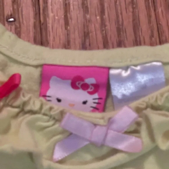 Hello Kitty Girls Yellow/Green Shirt 24 Months - Picture 6 of 8
